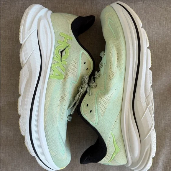 Hoka Clifton 10 Running Shoes Sz 10 Green Sneakers - Picture 2 of 16